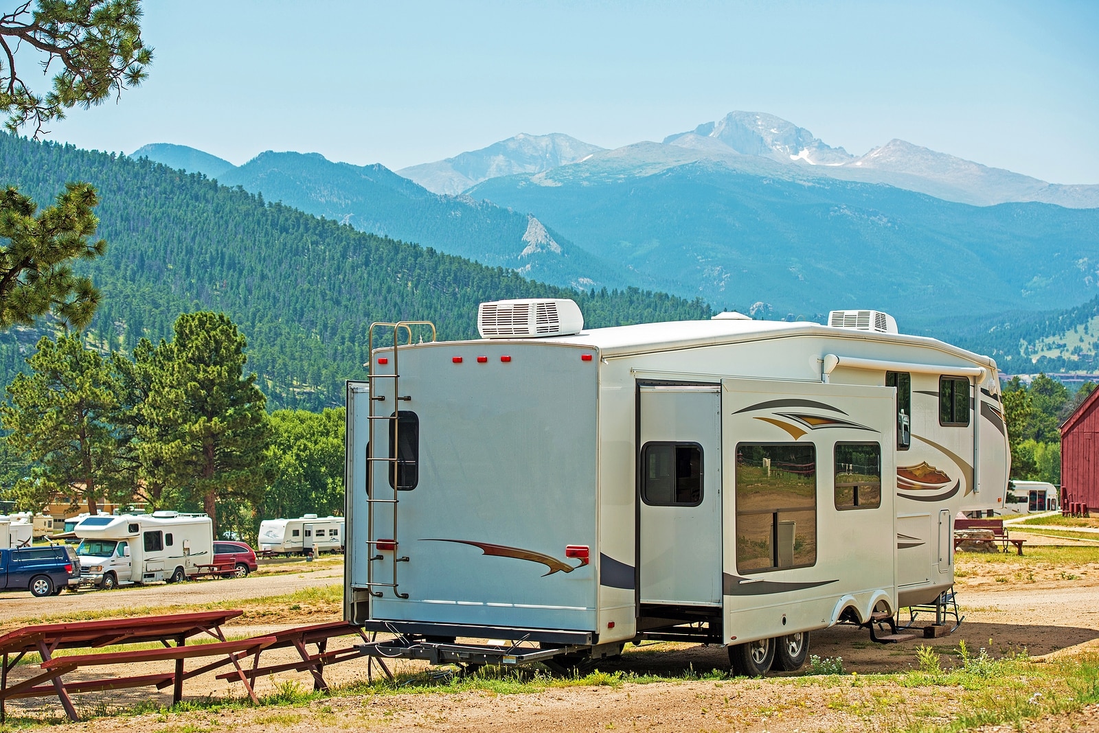 Fifth Wheel Camper